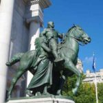 Statue-Theodore-Roosevelt-American-Museum-Natural-History-NYC-MikeSteele-Flickr-640×480-1